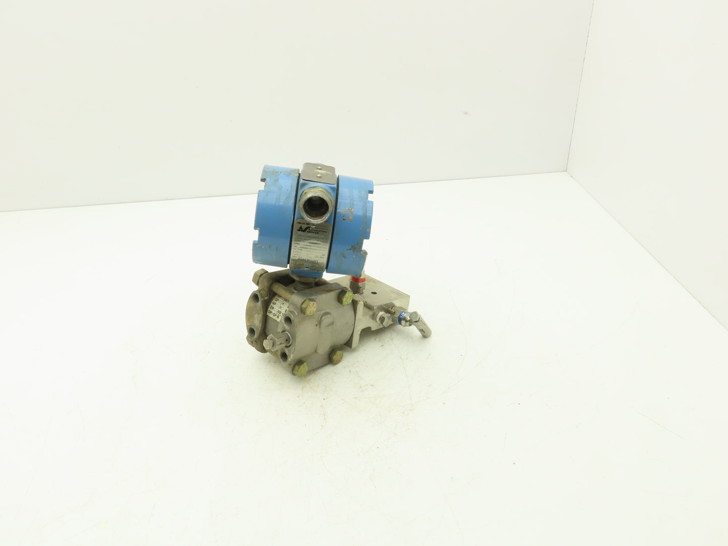 Rosemount M-618SCT316SS 1151GP6E22B1DF Pressure Transmitter 45VDC 100PSI & Valve