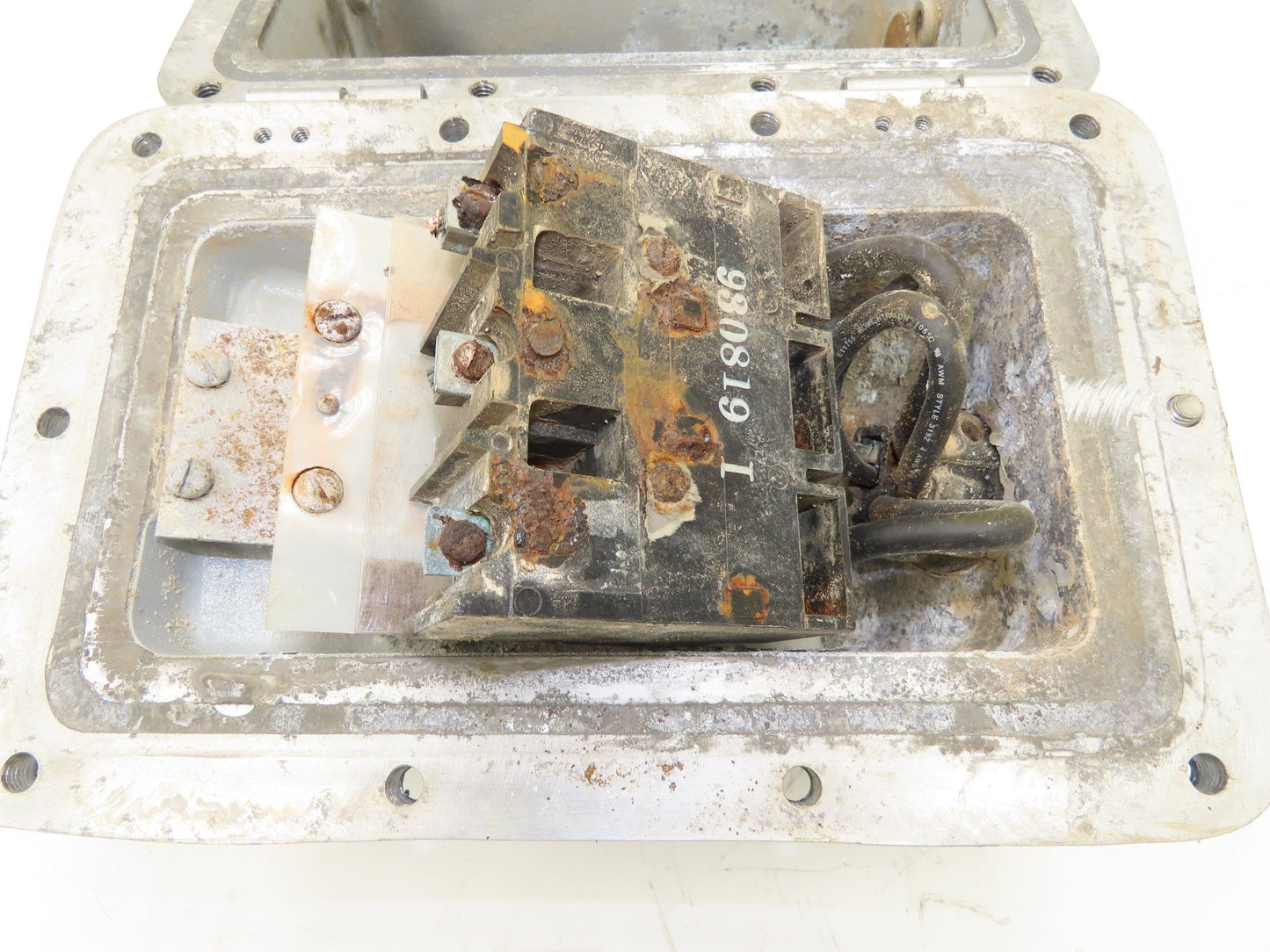 Appleton DBR Receptacle Enclosure For Circuit Breaker Hazardous Location