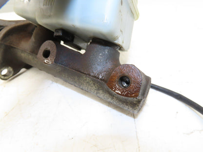 Hyster E60Z-33 Brake Pedal Master Cylinder Assembly