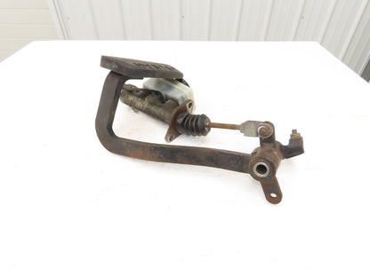 Hyster E60Z-33 Brake Pedal Master Cylinder Assembly