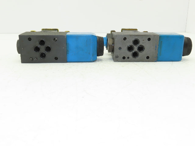 Vickers DG4V-3S-7A-M-FW-B5-60 Hydraulic Directional Solenoid Valve 120V Lot of 2