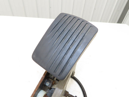 Hyster E60Z-33 Throttle Go Accelerator Gas Pedal