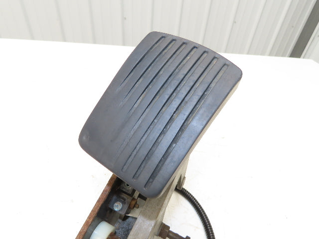 Hyster E60Z-33 Throttle Go Accelerator Gas Pedal
