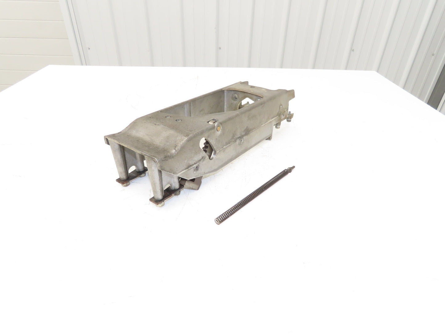 Hyster E60Z-33 Forklift Steering Column Bracket Adjustable