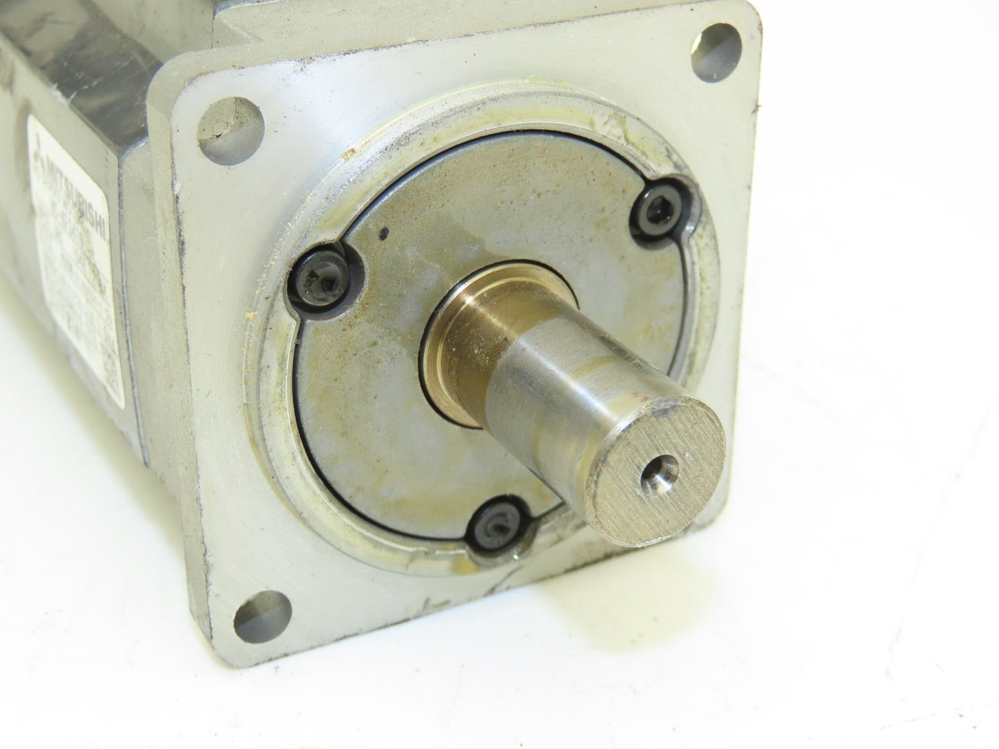 Mitsubishi HC-KFS410 AC Servo Motor 104V 3PH 400W 10000 RPM