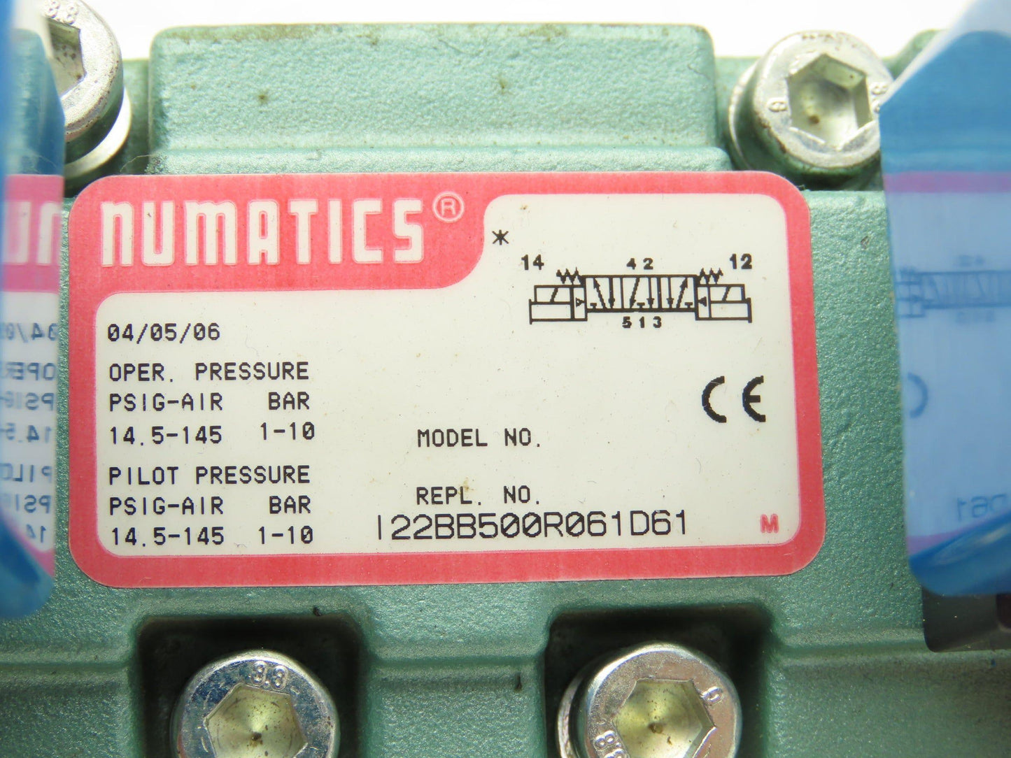 Numatics I22BB500R061D61 Pneumatic Dual Solenoid Valve 145psi 24VDC 5/3-way