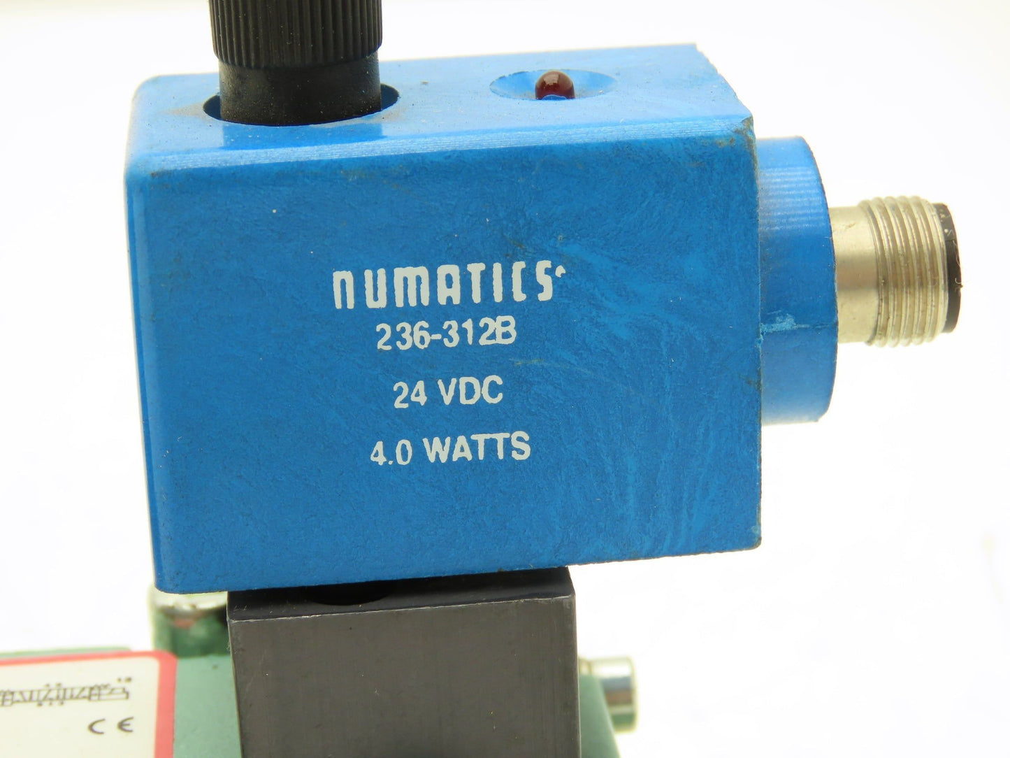 Numatics I22BB500R061D61 Pneumatic Dual Solenoid Valve 145psi 24VDC 5/3-way
