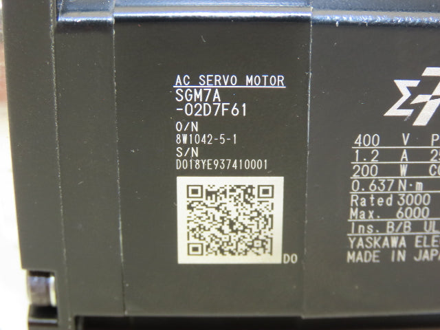Yaskawa SGM7A-02D7F61 Servo Motor 200W 3000rpm 400V 3Ph 1.2A 0.637Nm 250Hz