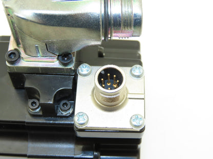 Yaskawa SGM7A-02D7F61 Servo Motor 200W 3000rpm 400V 3Ph 1.2A 0.637Nm 250Hz