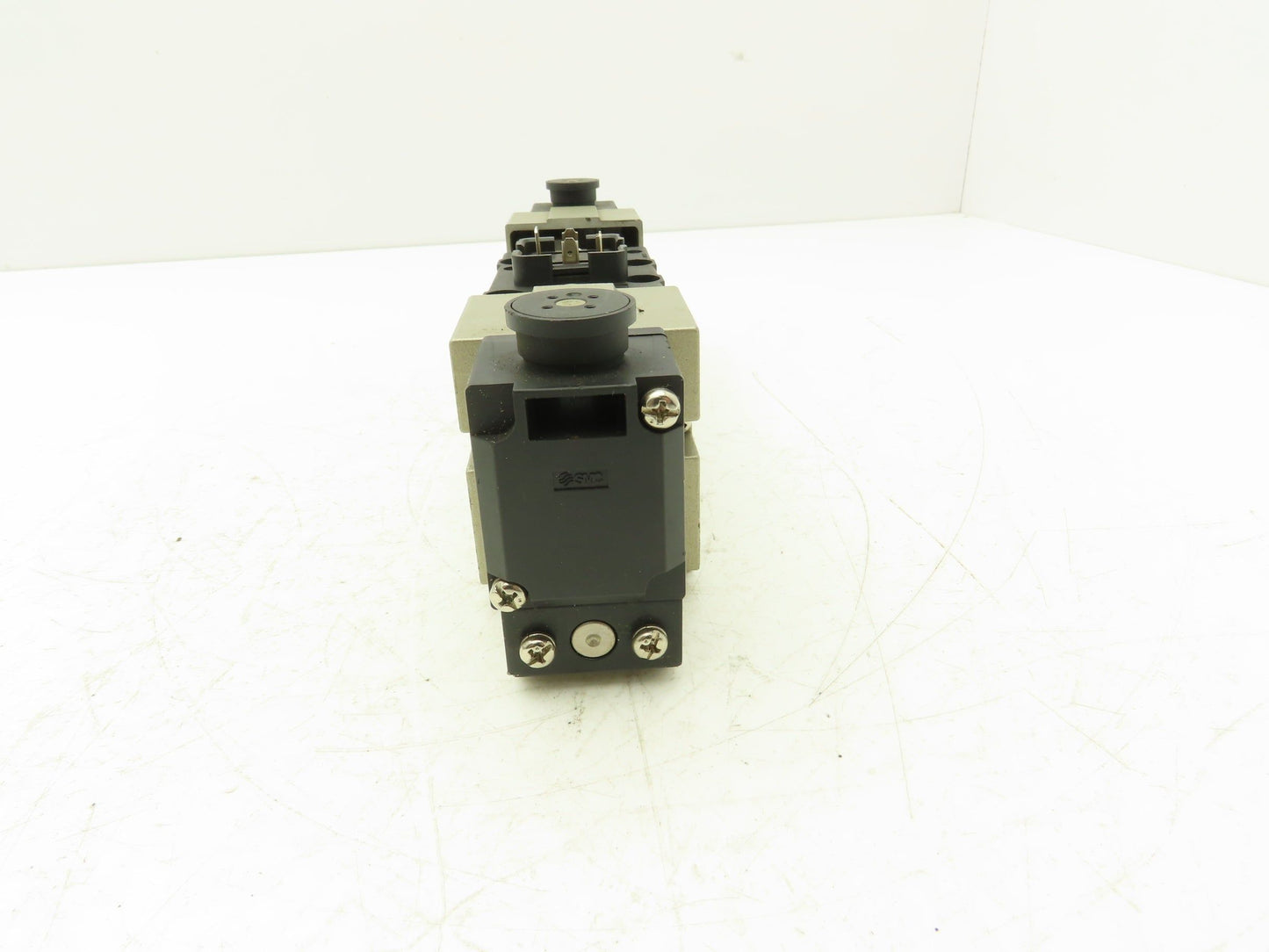 SMC VS7-8-FHG-D-3ZM Pneumatic Air Double Solenoid Valve 24v