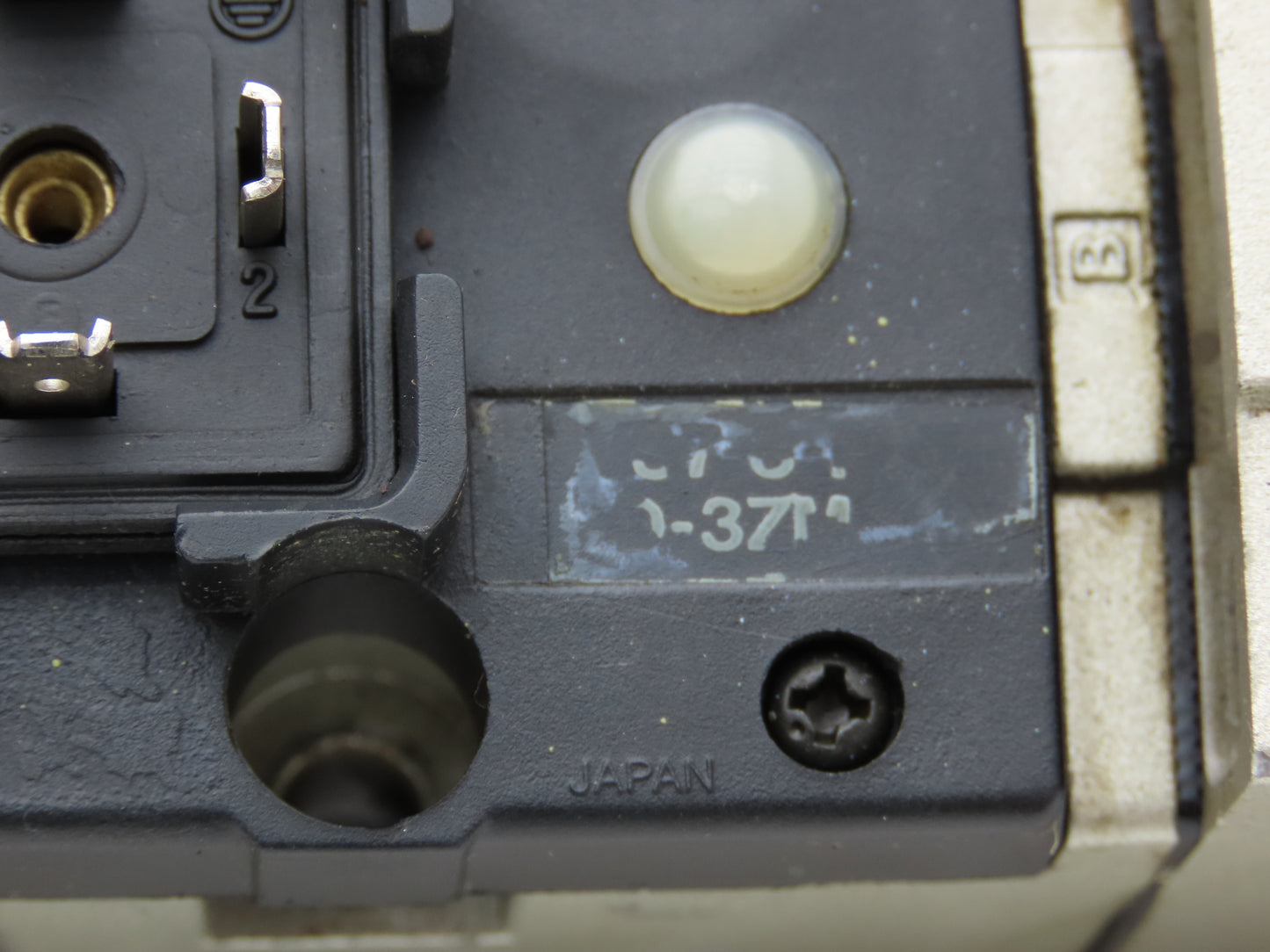 SMC VS7-8-FG-D-3ZM Pneumatic Air Double Solenoid Valve 24v