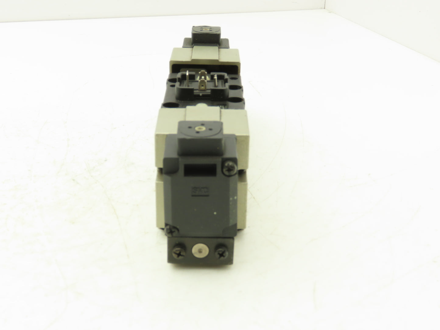 SMC VS7-8-FG-D-3ZM Pneumatic Air Double Solenoid Valve 24v