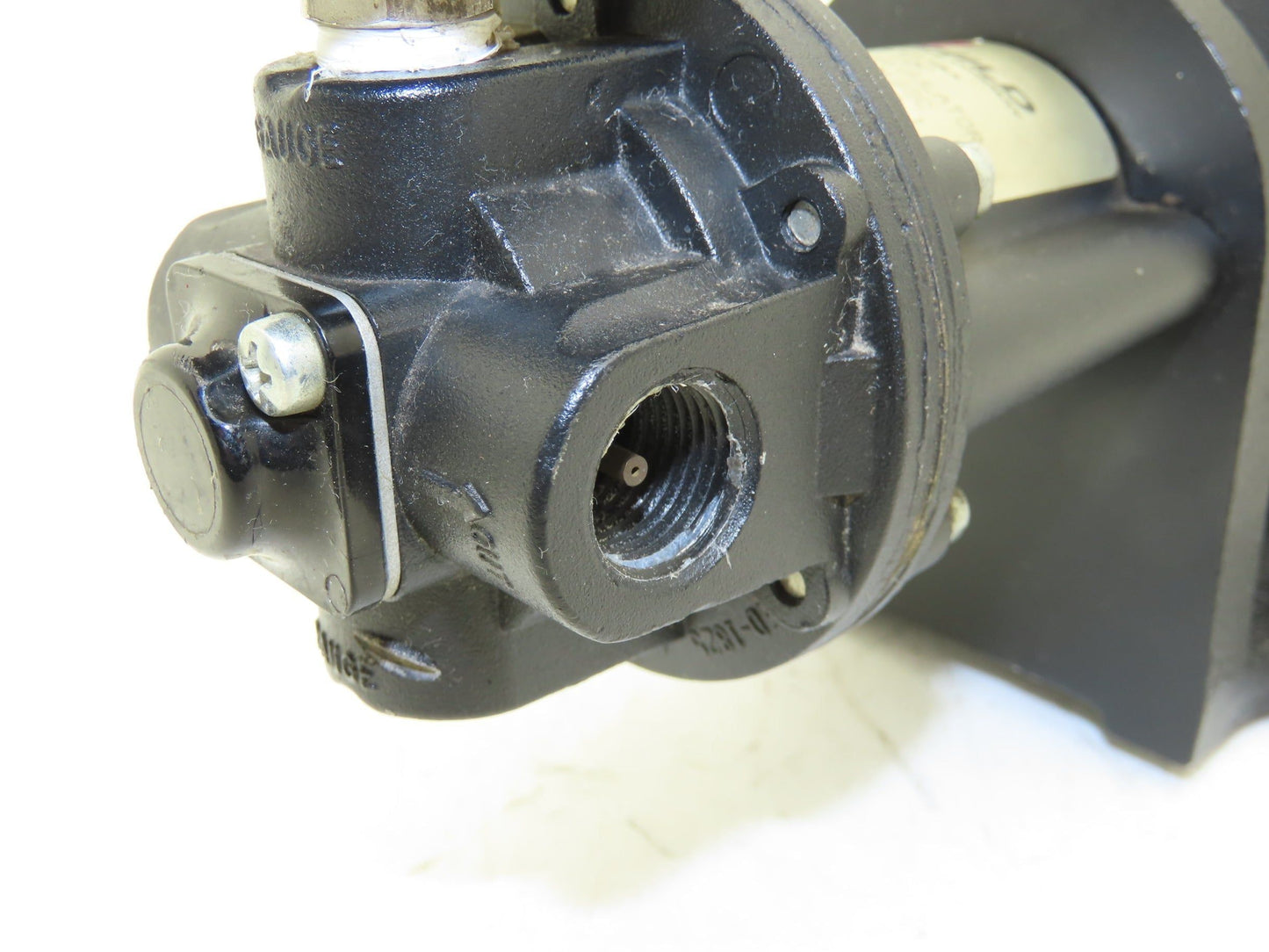 Jordan Controls SM1110-14/7-16.5-Z-D-2-0-0 Motorized Pneumatic Air Regulator