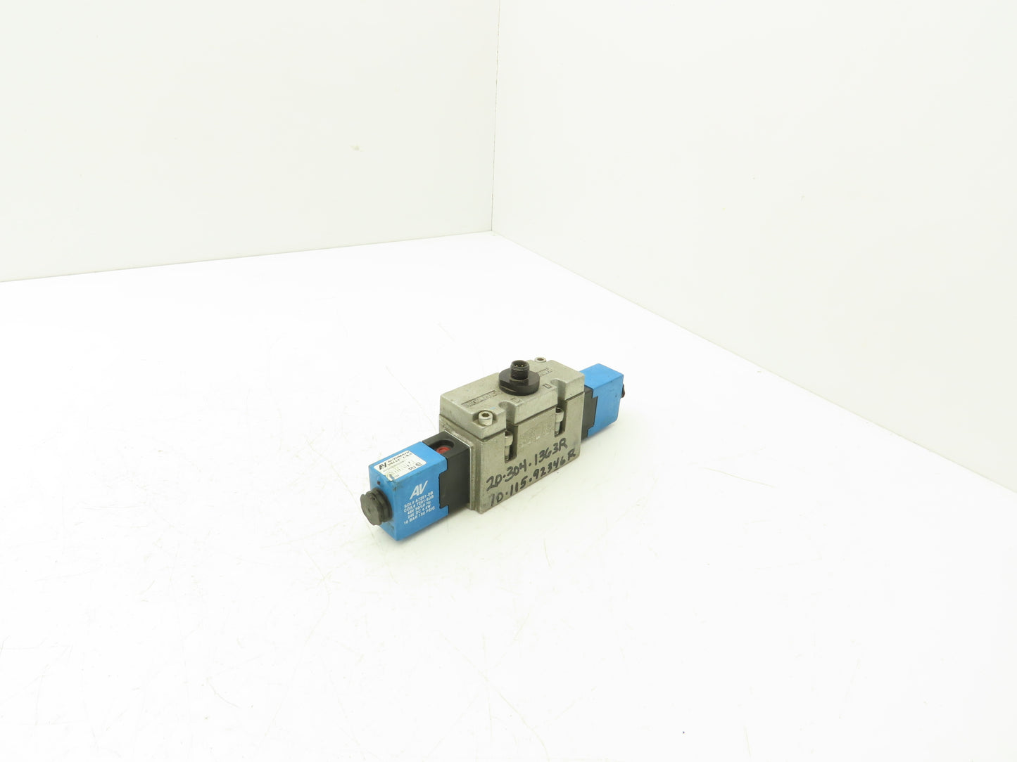 Automatic 407D43S39DS3DB7 Pneumatic Directional Solenoid Valve 24VDC