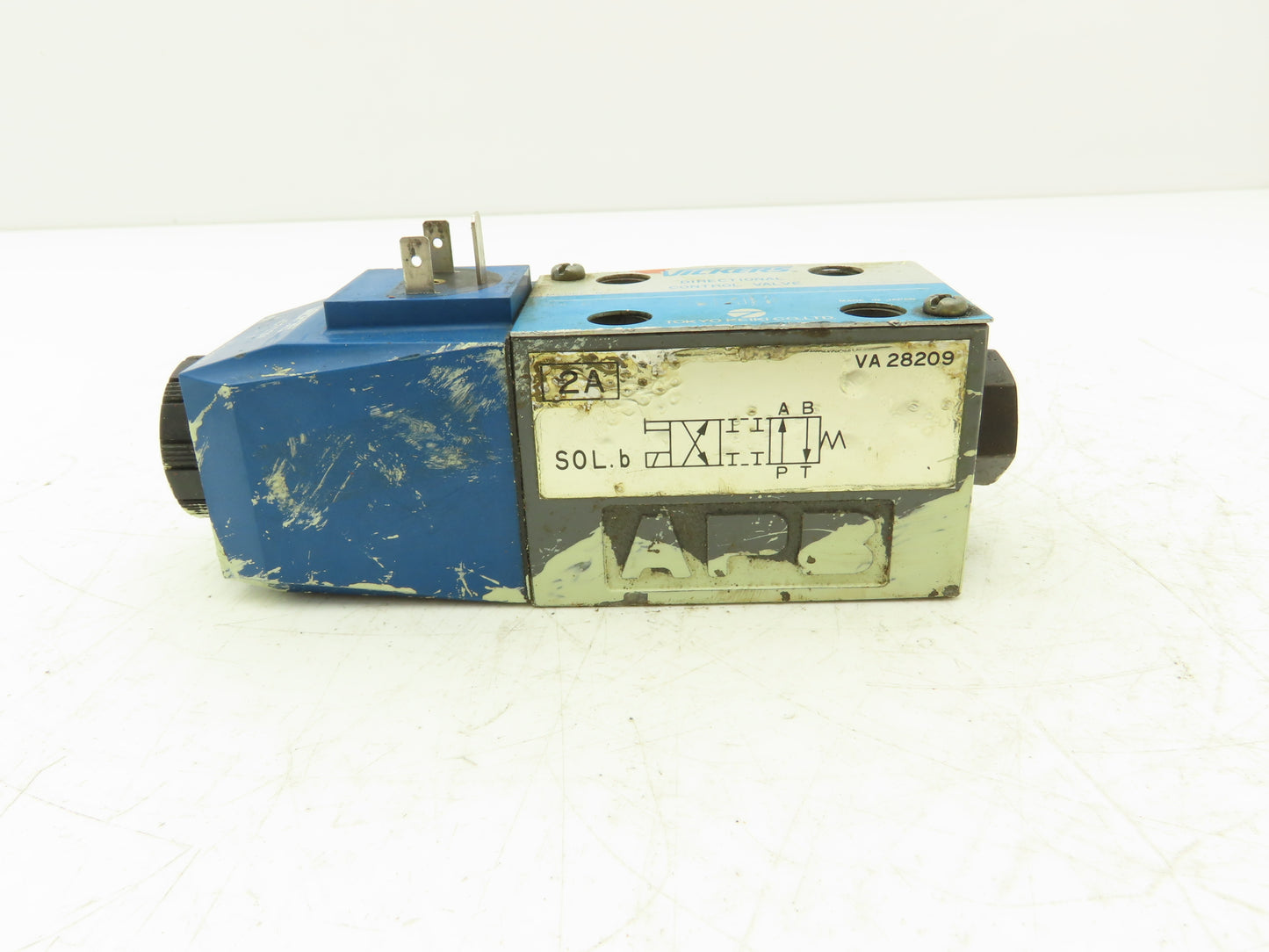 Vickers DG5V-7-2A-E-U2-B-80-JA484 Hydraulic Directional Solenoid Valve 110v