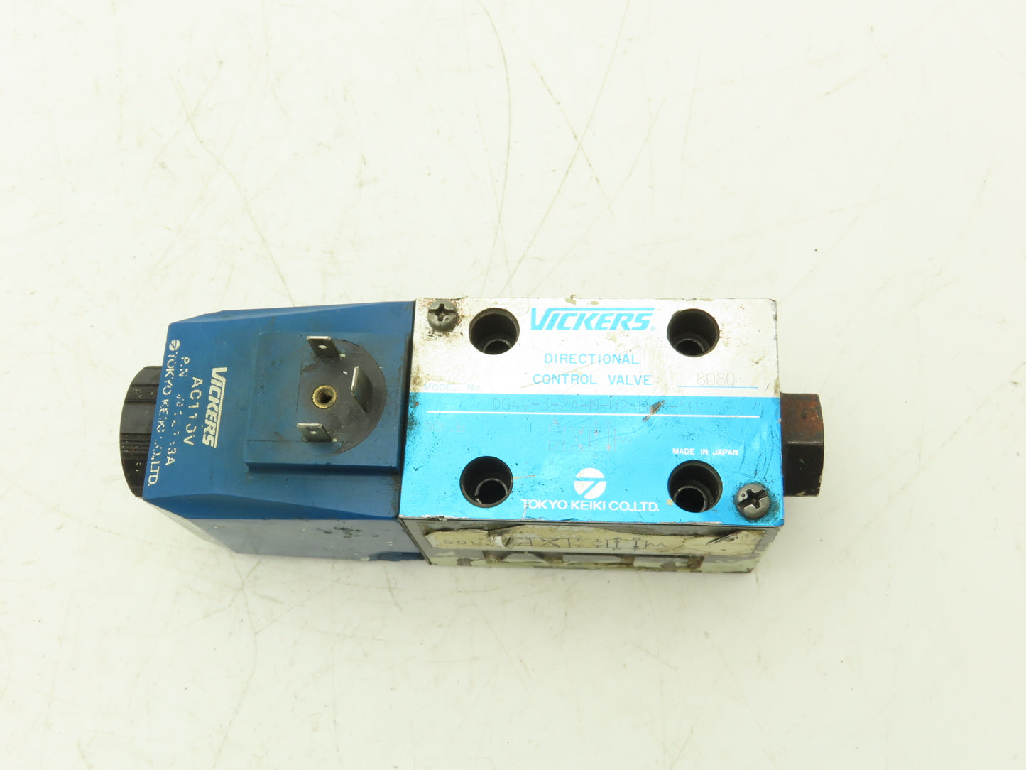 Vickers DG4V-3-2A-M-U2-B-7-50 Hydraulic Directional Solenoid Valve 110v