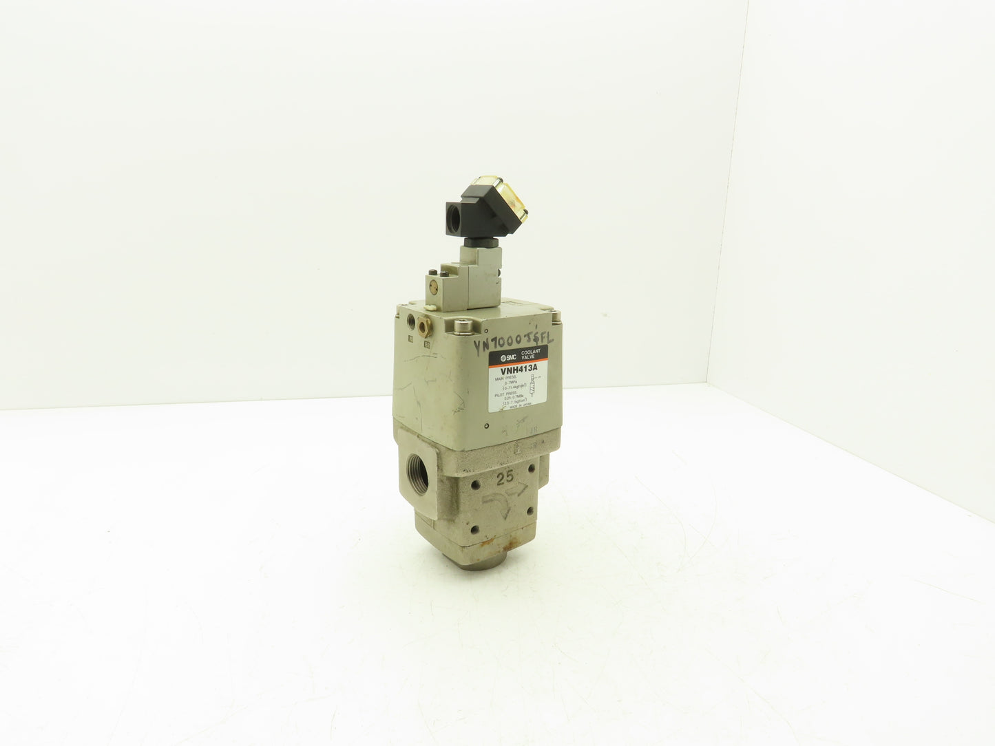 SMC VNH413A High Pressure Coolant Valve 24V 3 Port 7.0MPa Normally Closed 1"NPT