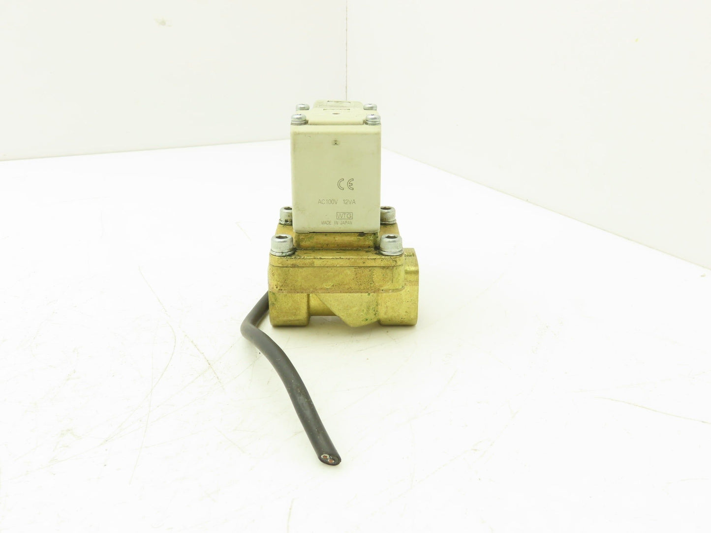 SMC VXZ250HZ2B Pneumatic Air Solenoid Valve 1/2" NPT 147 psi