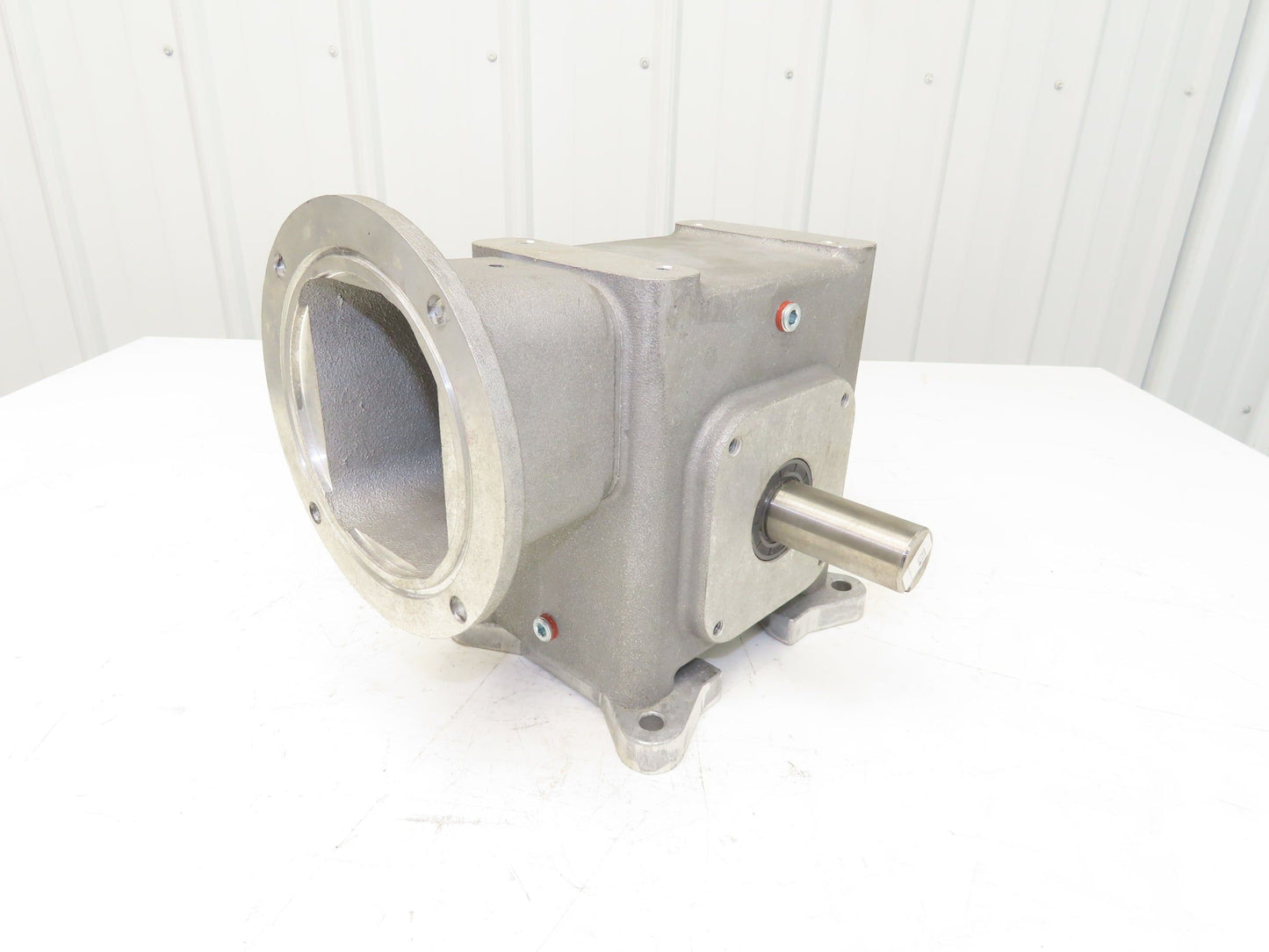 Electra Grove Gear EL-TM-826-10-R-140 Gearbox 10:1 Reducer 4.5Hp 175rpm 180TC RH