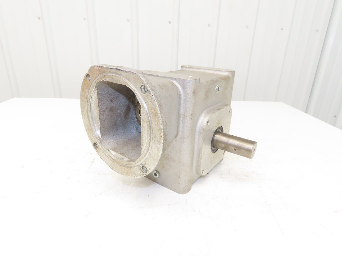 Electra Grove Gear EL-BM-826-25-R-140 Worm Gearbox 25:1 Reducer 70rpm 140TC RH