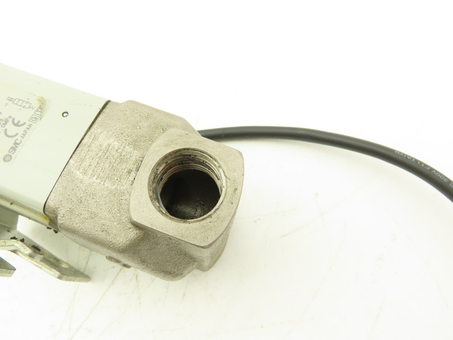 SMC SGC221B-1015Y-5DZ-B1-X2 Coolant Valve 3/8" NPT