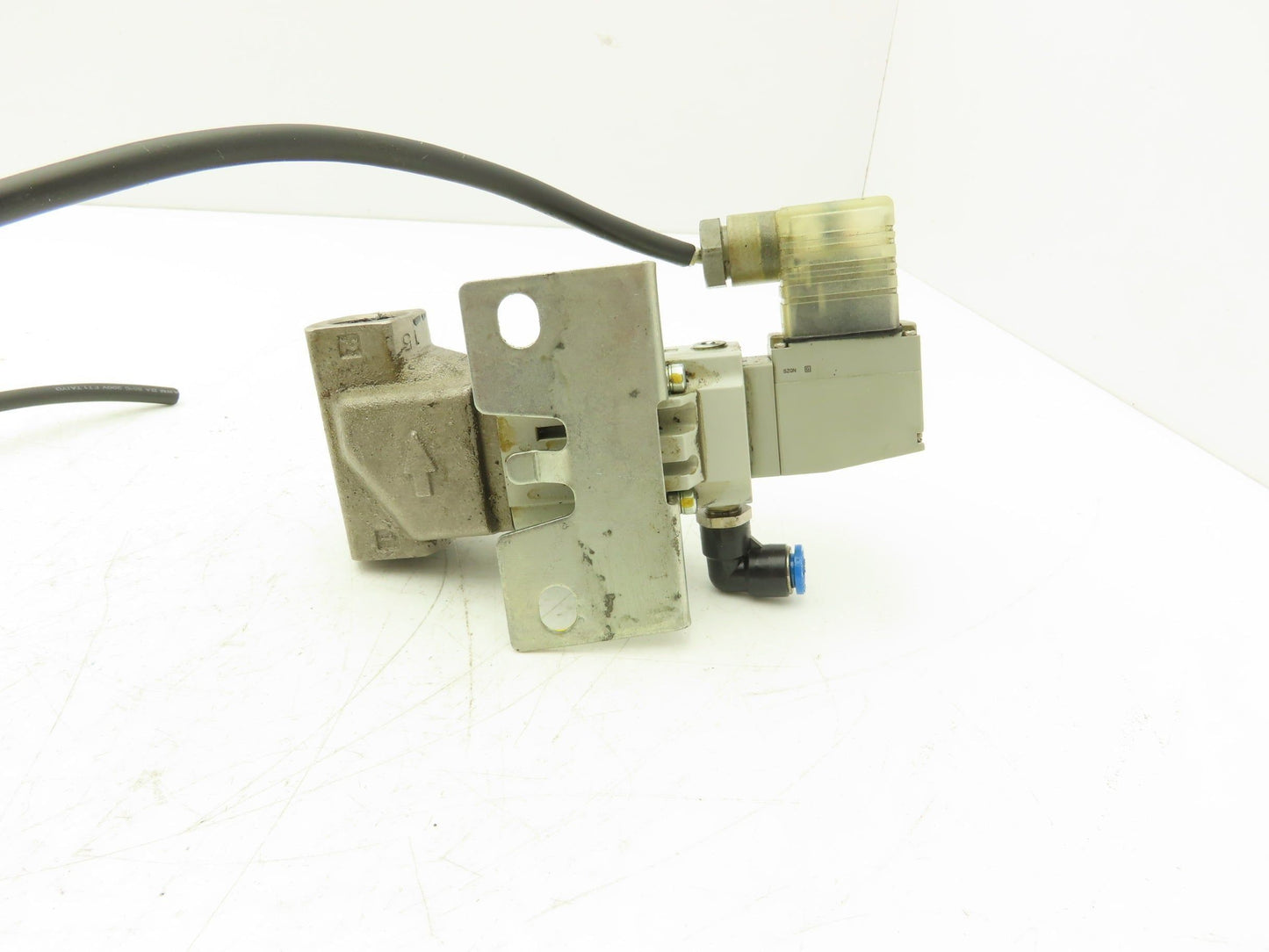 SMC SGC221B-1015Y-5DZ-B1-X2 Coolant Valve 3/8" NPT