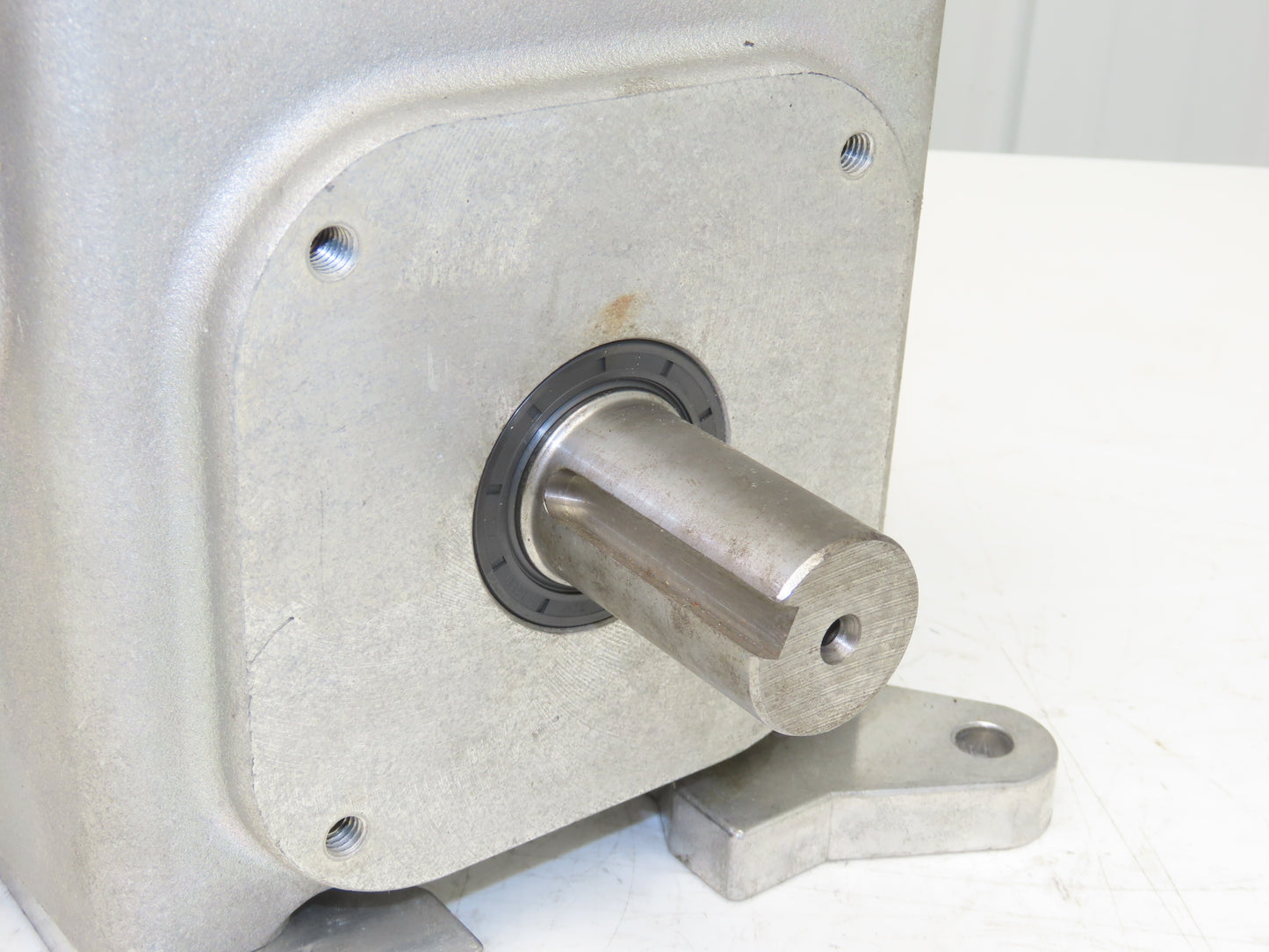 Electra Grove Gear EL-TM-830-15-R-180 Gearbox 15:1 Reducer 3Hp 116rpm 140TC RH