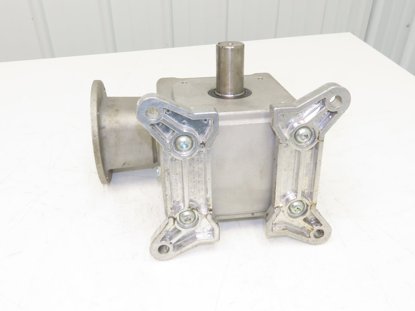 Electra Grove Gear EL-TM-830-15-R-180 Gearbox 15:1 Reducer 3Hp 116rpm 140TC RH