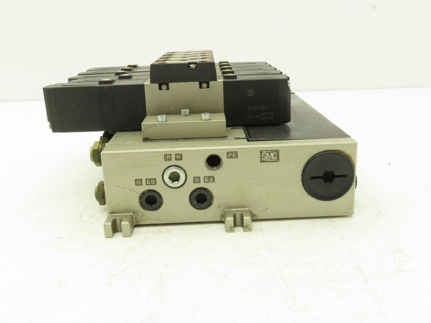 SMC VFS2300-5FZ Pneumatic 6-Station Solenoid Manifold w/5 Valves 24VDC VFS2000