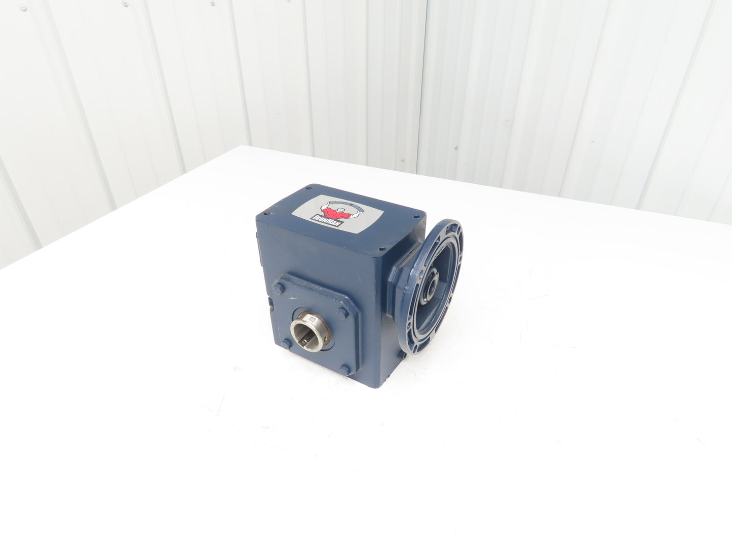 Grove Gear GR-HMQ-826-15-H1-140-24 Ironman Gearbox 15:1 - 116rpm Hollow Shaft