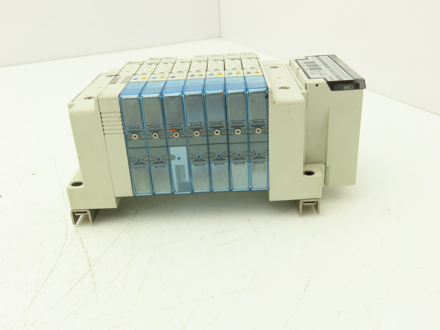 SMC SY3300-5U1 Pneumatic 8-Station Solenoid Valve Manifold Assy w/Serial Unit