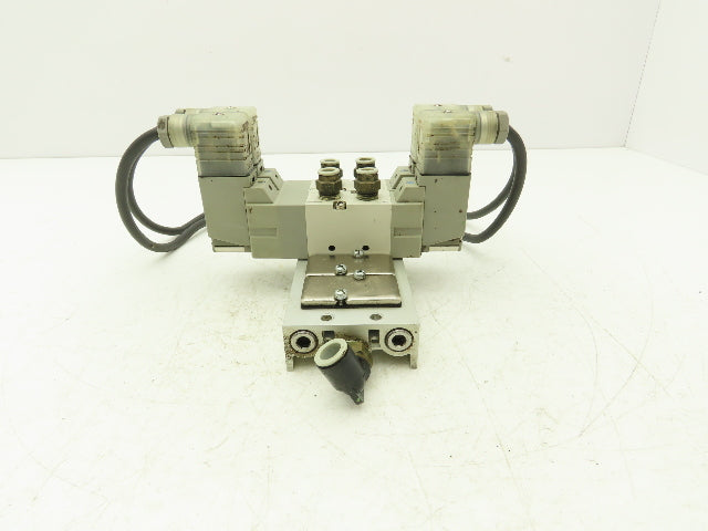 SMC VF3330-1DZ1-02 Pneumatic 4-Station Solenoid Valve Manifold 110VAC 4/5-way