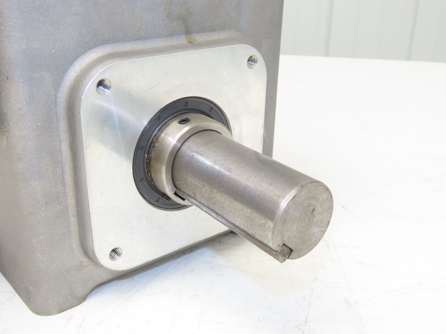 Electra Grove Gear EL-HM-826-10-R Gearbox 10:1 Reducer 175rpm 140TC Hollow Shaft