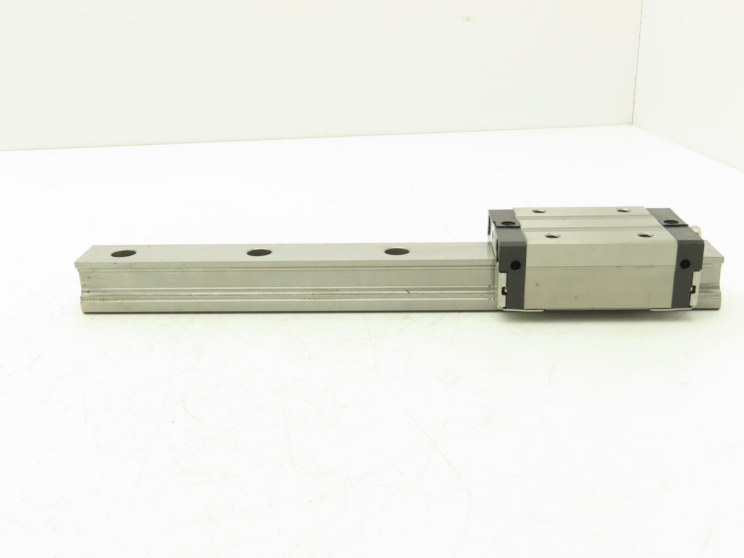 CPC ARC 35 MN SZ V0 Linear Bearing 70mm x 110mm x 48mm Guide Rail 35mm x 14.5"