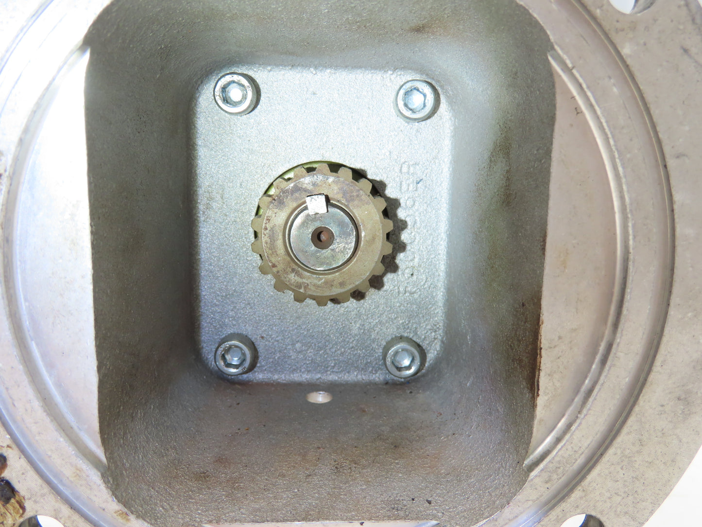 Electra Grove Gear EL-BM-826-25-L-140 Gearbox 25:1 Reducer 2Hp 70rpm 140TC LH