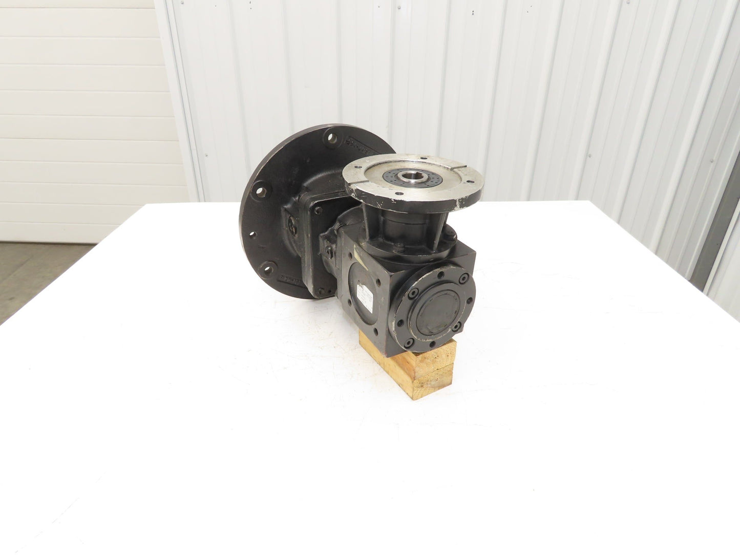 Vogel MLPF 25 Right Angle Gear Reducer 126:1 Gearbox 55mm Output IEC 90