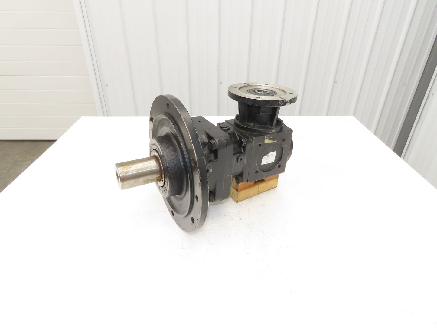 Vogel MLPF 25 Right Angle Gear Reducer 126:1 Gearbox 55mm Output IEC 90