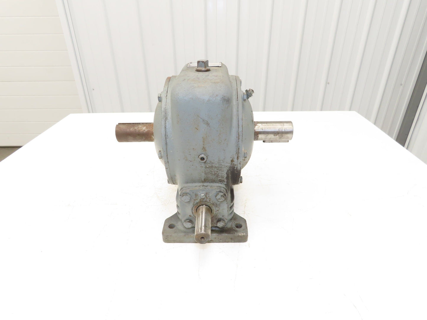 Perfection SB 3810 B Gearbox Reducer 10:1 Ratio 5Hp Dual Shaft