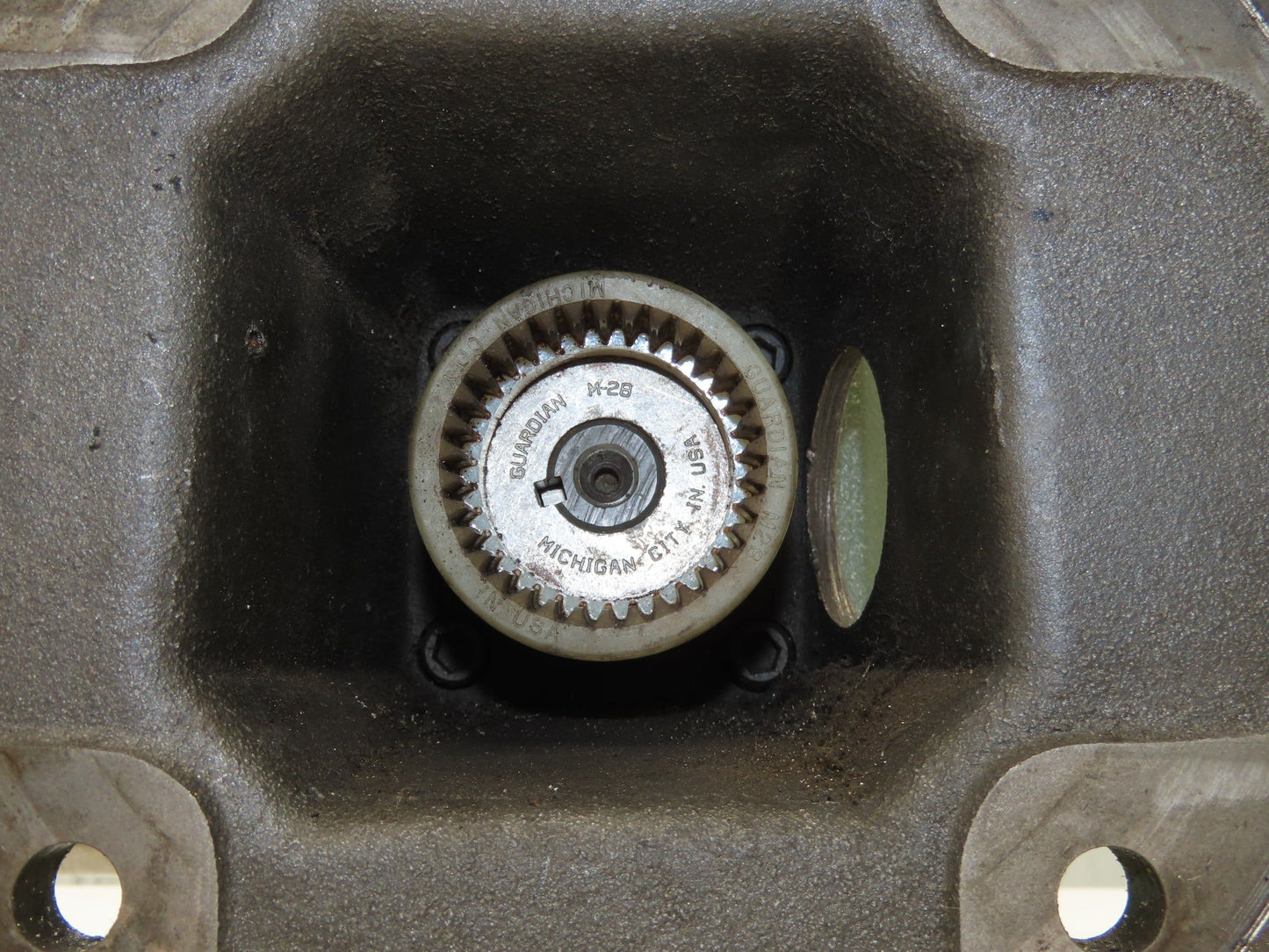 Ohio Gear B2325 Uniline 2000 Gearbox 20:1 Reducer 3.7Hp 88rpm 180TC LH