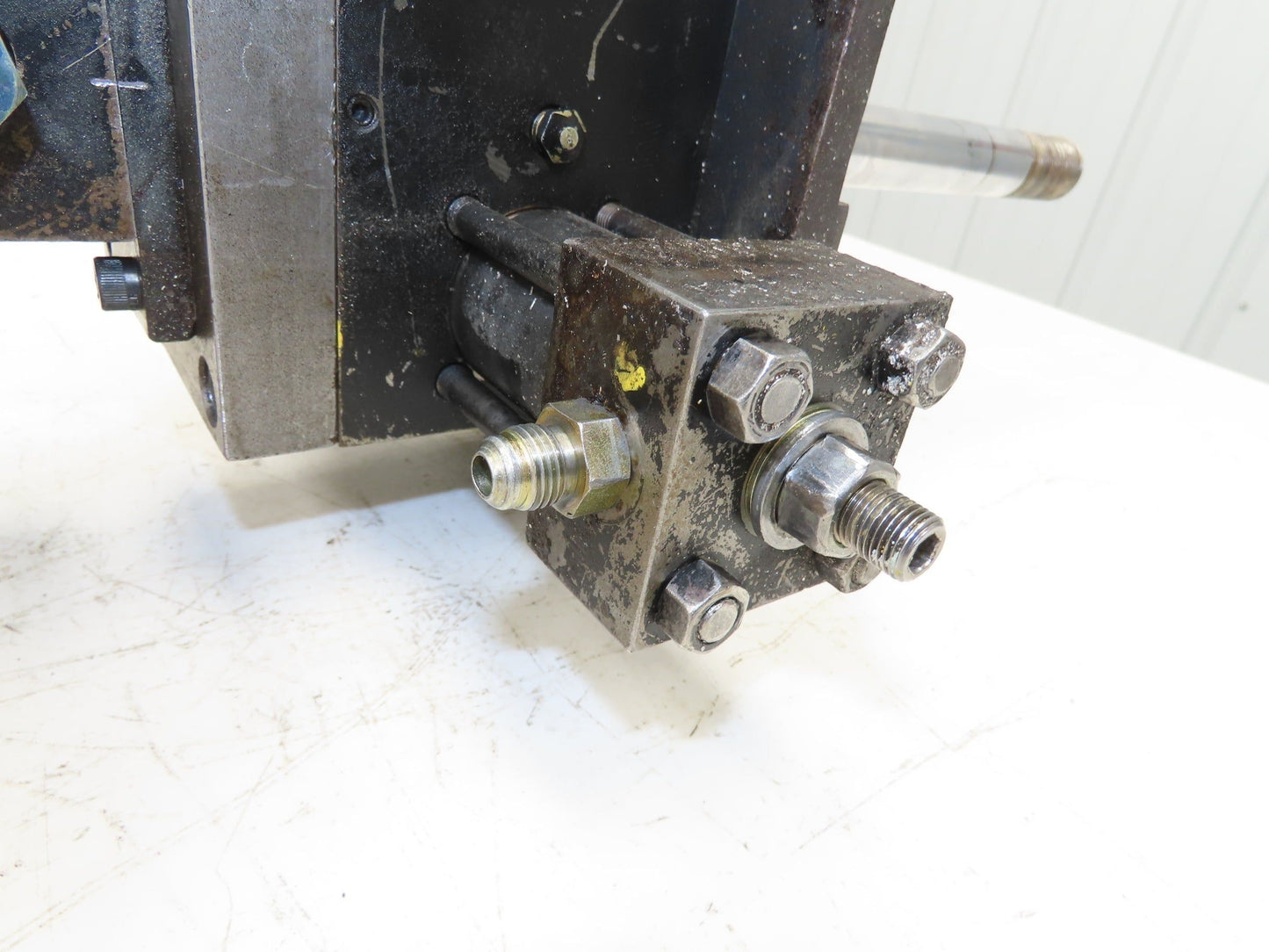 Parker HTR5-1002D-AA13-C Hydraulic Ram Rotary Actuator 100°Turn 3000psi 1"stroke