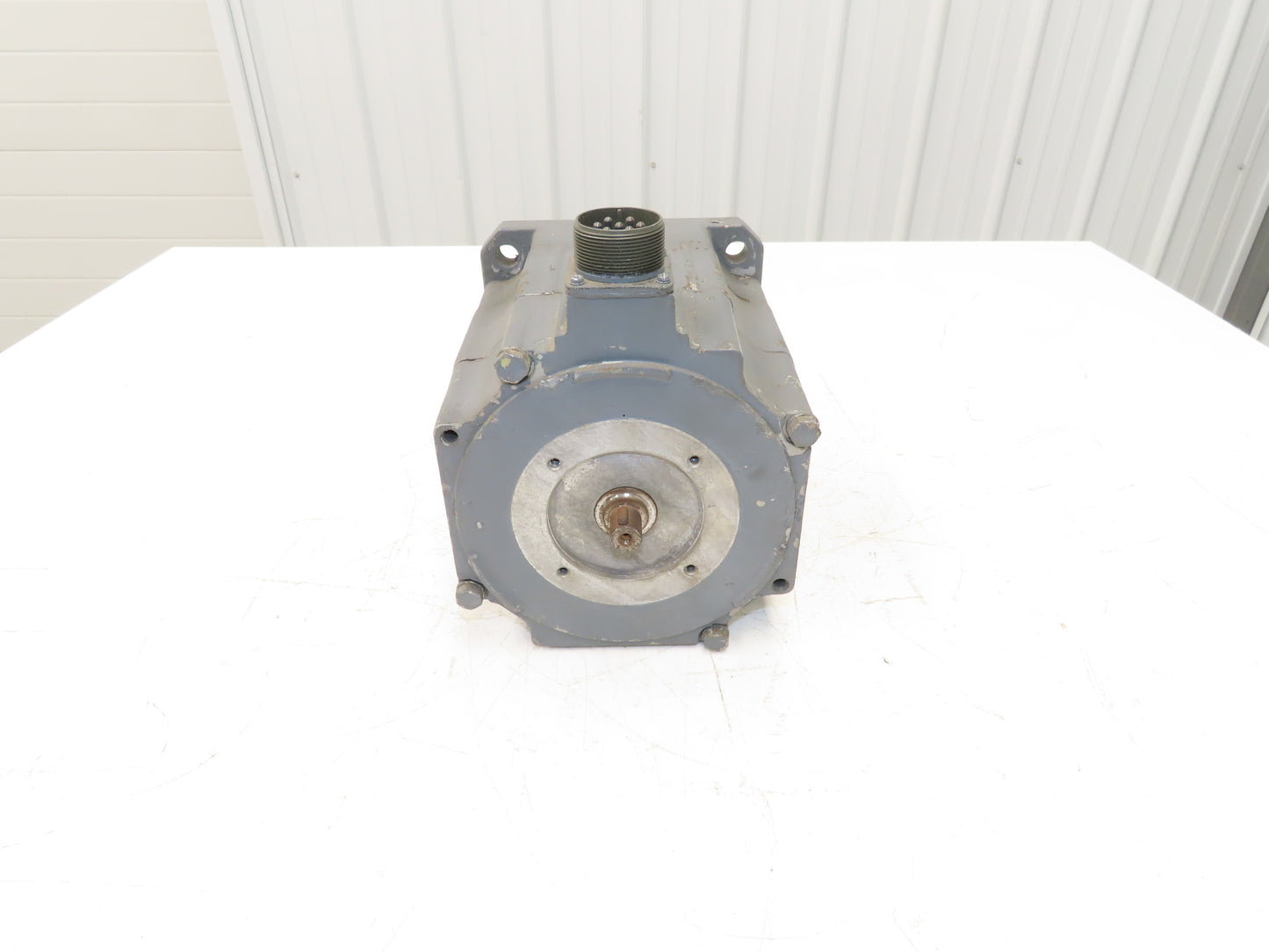 Mitsubishi Z636837 HA 100C AC Servo Permanent Magnet Motor No Encoder