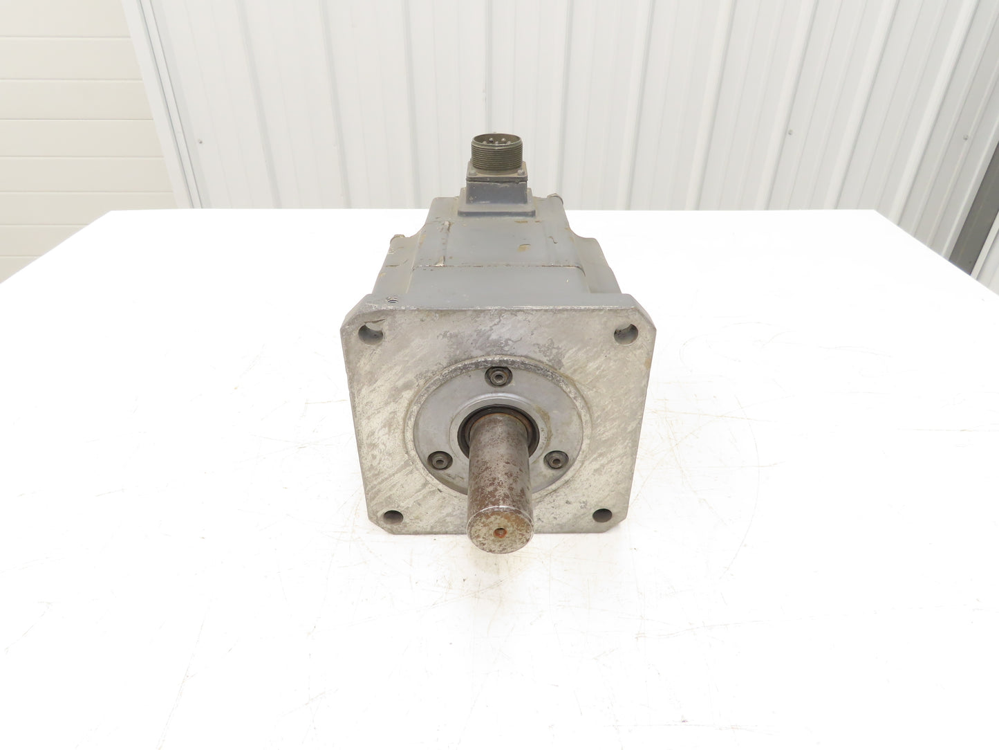 Mitsubishi Z636837 HA 100C AC Servo Permanent Magnet Motor No Encoder