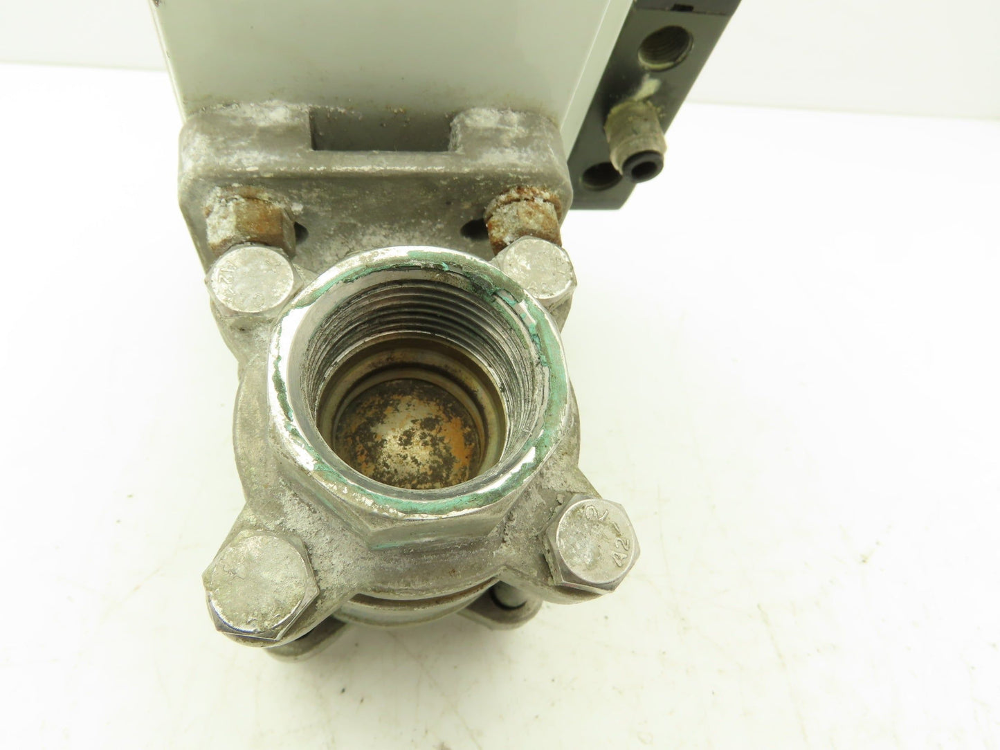 Unitorq M-74 K4/4 DLS Pneumatic Actuator with 1"NPT Sharpe Ball Valve 1000psi