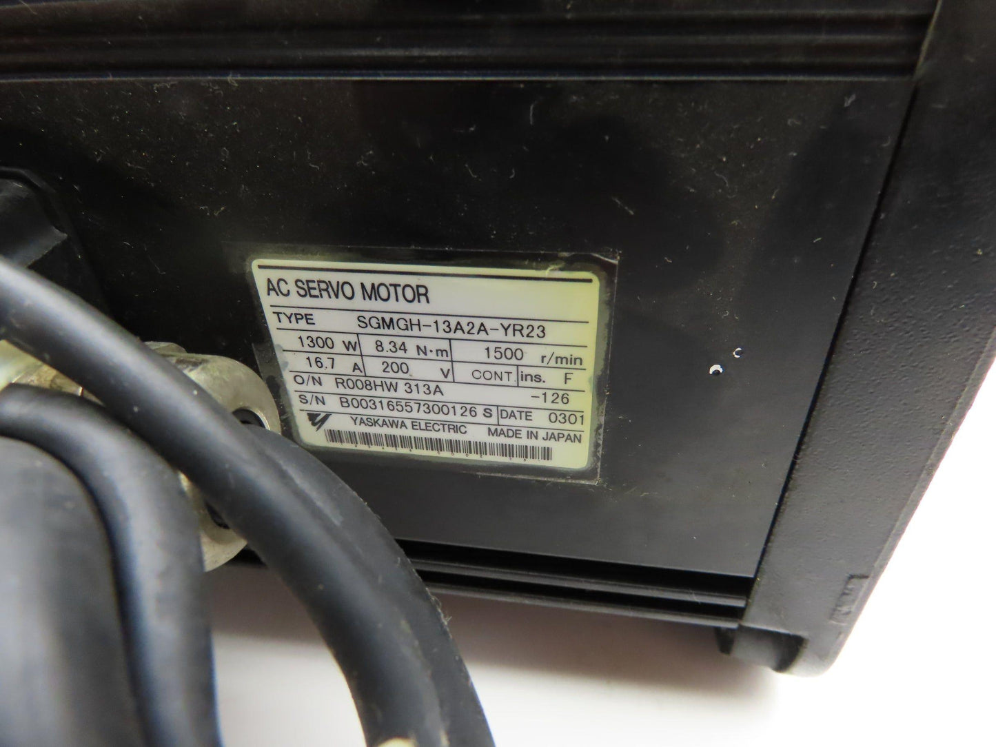 Yaskawa SGMGH-13A2A-YR23 AC Servo Motor 1300W 8.34Nm 1500 RPM Encoder