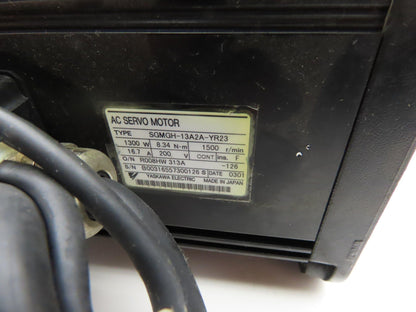 Yaskawa SGMGH-13A2A-YR23 AC Servo Motor 1300W 8.34Nm 1500 RPM Encoder