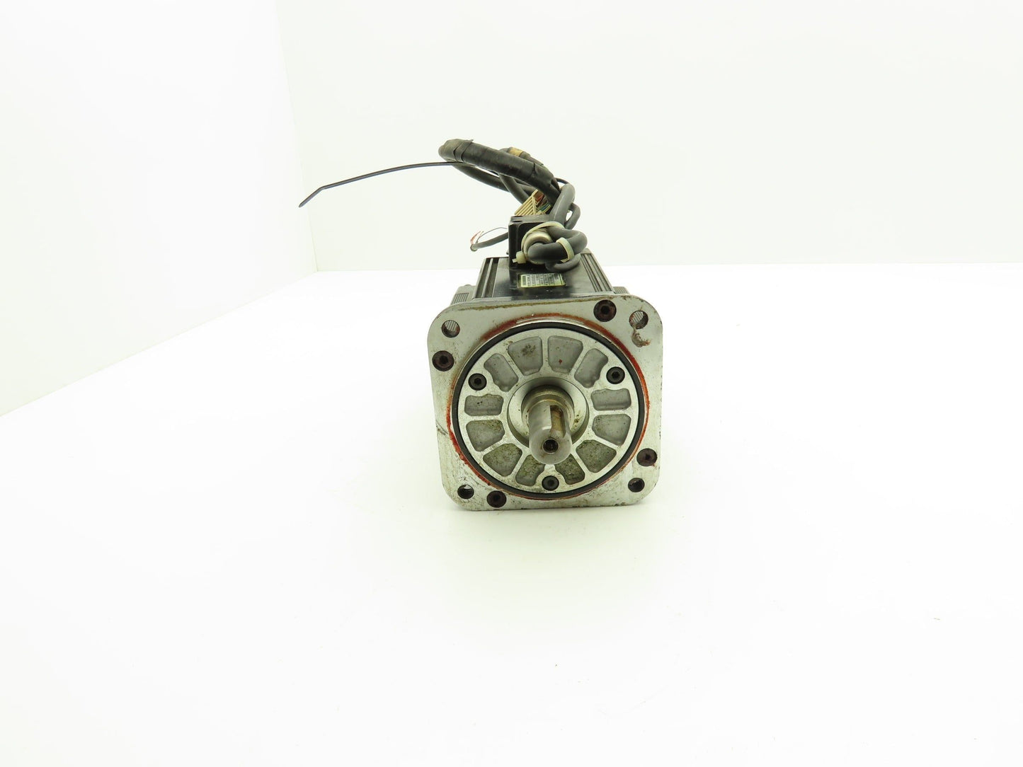 Yaskawa SGMGH-13A2A-YR23 AC Servo Motor 1300W 8.34Nm 1500 RPM Encoder