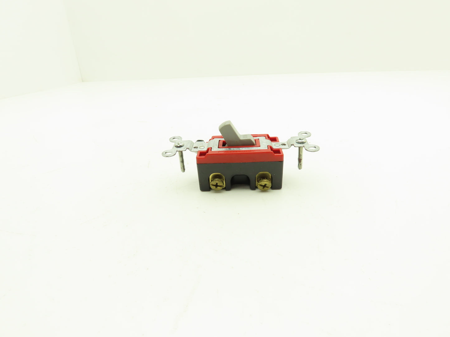 Hubbell CS1221GY Switch Gray 1Ph 120/277VAC 20A Lot of 9