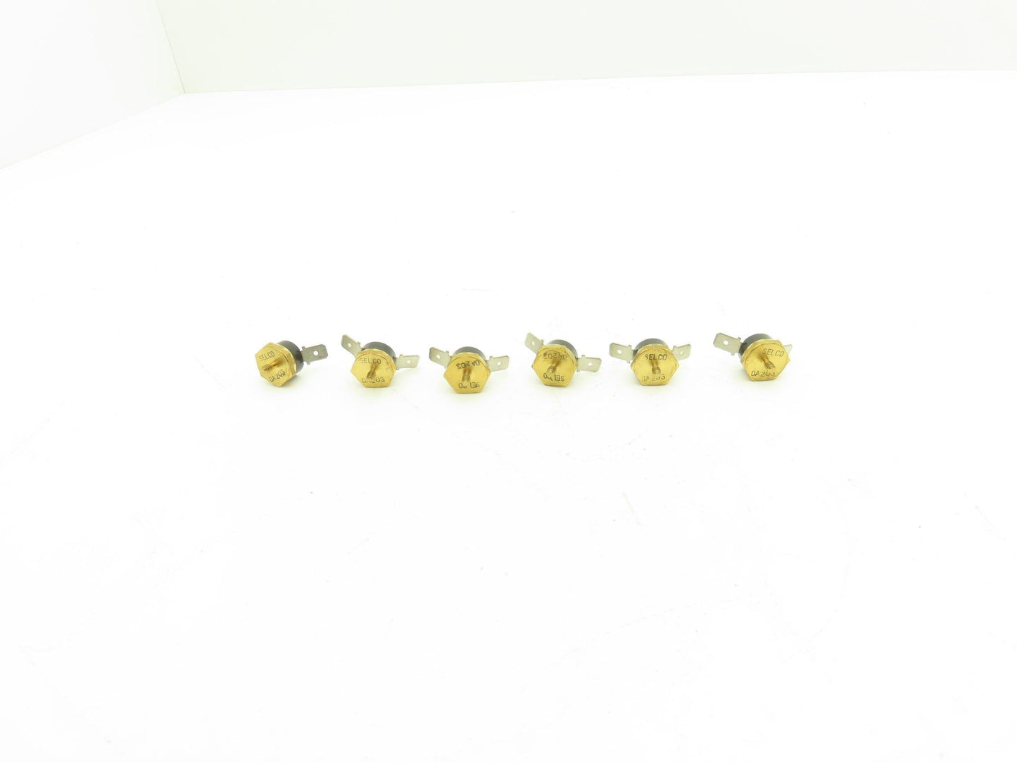 Selco 0A203 Thermostat Temp Control Switch 6-32 Stud Lot of 6