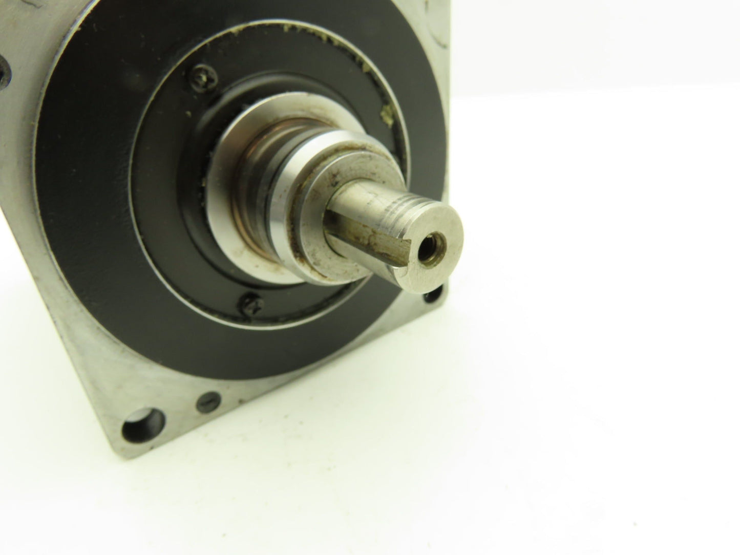 Yaskawa SGMP-15AWYR12 AC Servo Motor 1500W 4.77Nm 1500 RPM Encoder **READ**