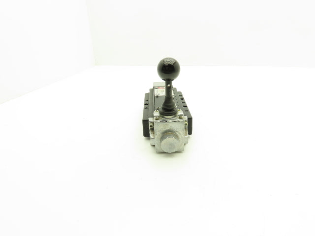 ARO Direction Control Valve Manual Pneumatic  5/3 Pos 3/8" NPT Maintained